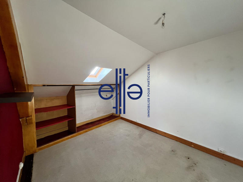 Maison - 170 m² - 9 pièces