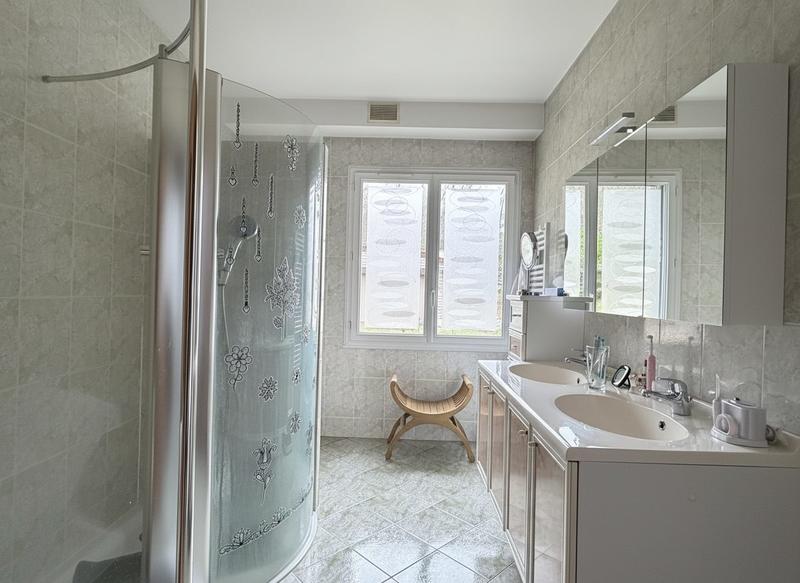 Maison - 160 m² - 7 pièces