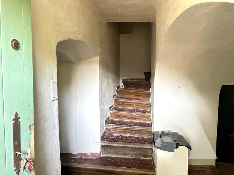 Maison - 714 m² - 7 pièces