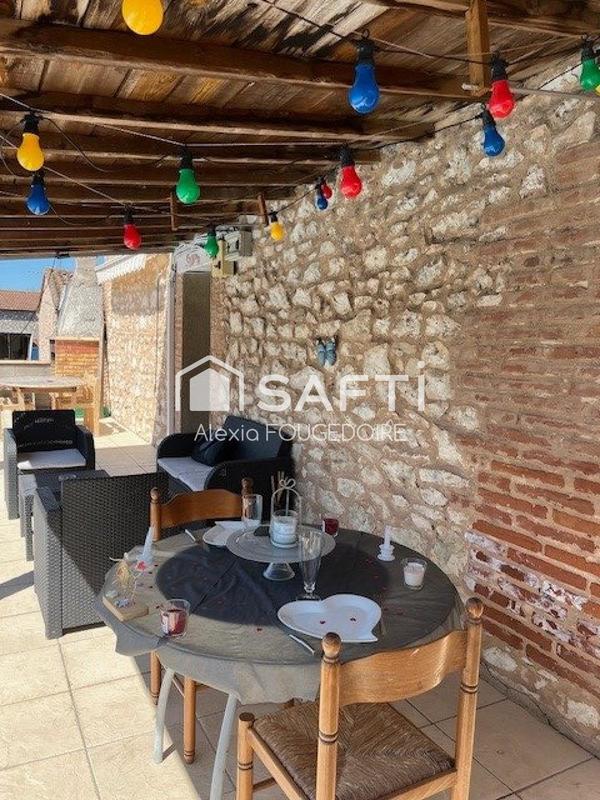 Maison - 236 m² - 7 pièces