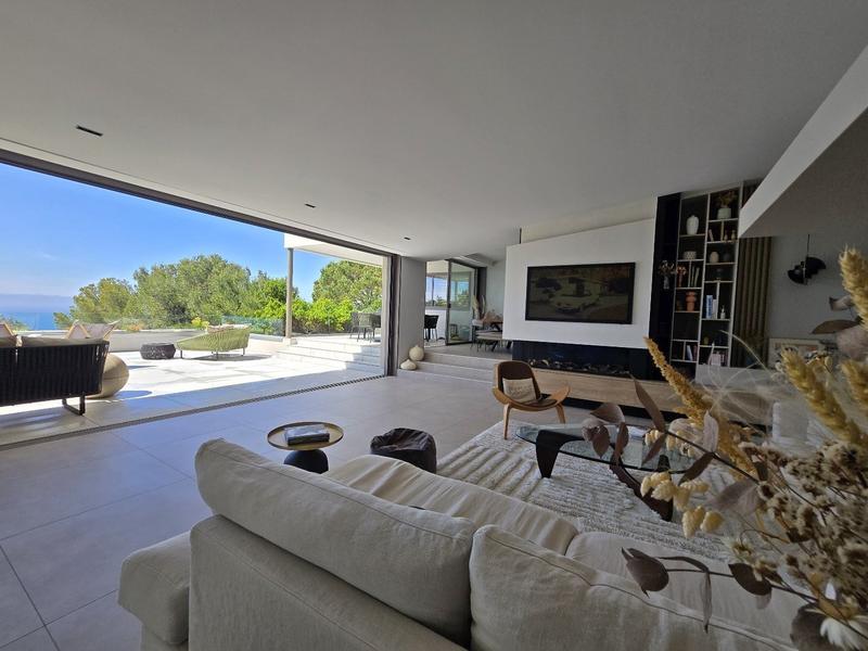 Maison - 280 m² - 8 pièces