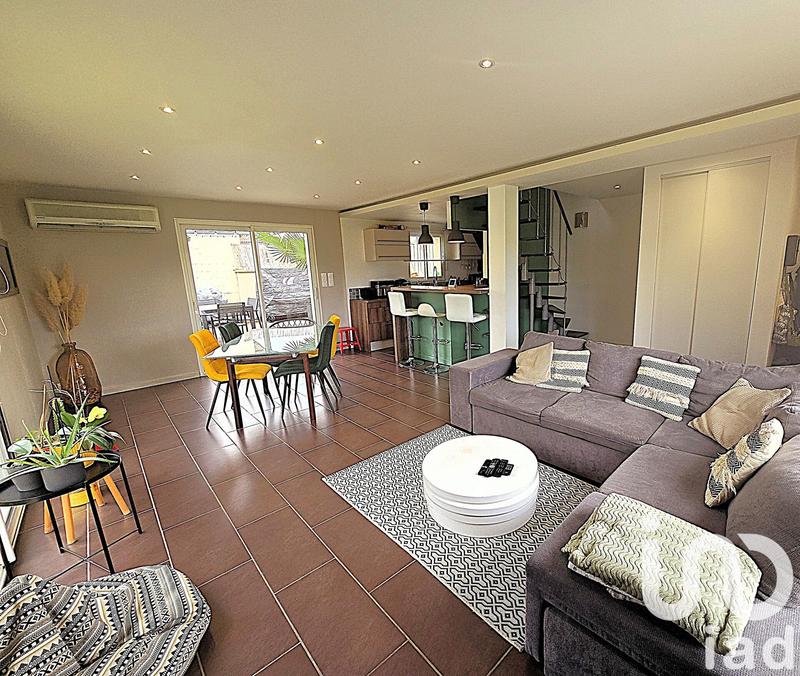 Maison - 104 m² - 5 pièces