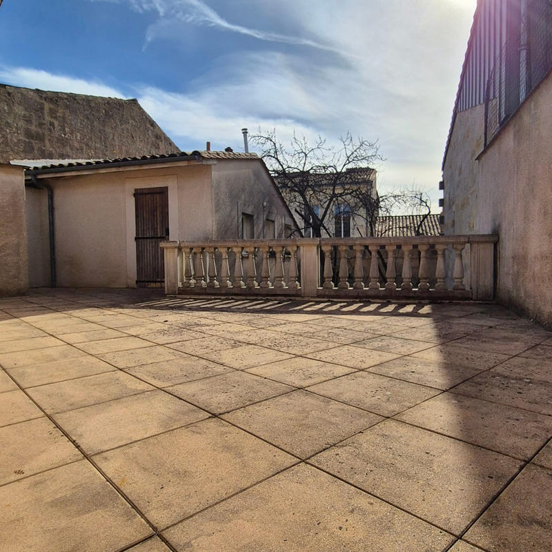 Maison - 225 m² - 8 pièces