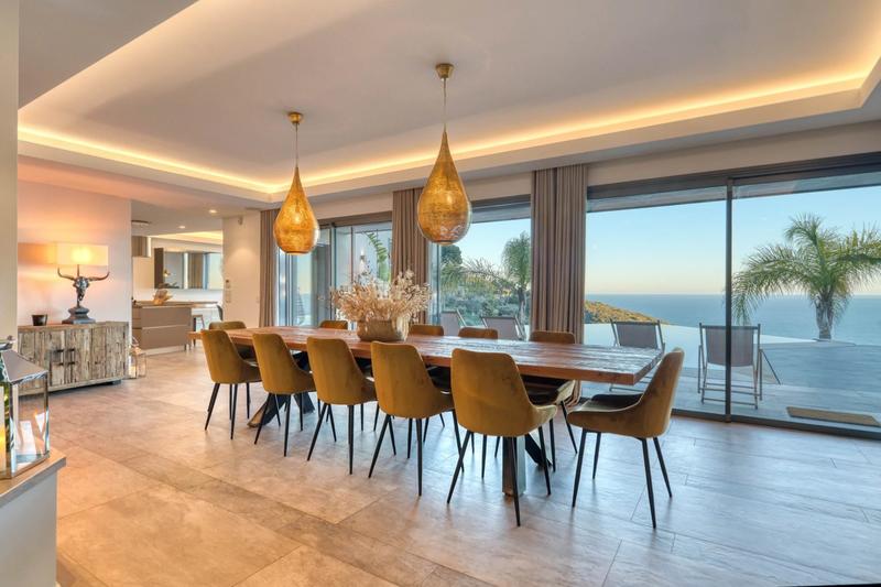 Villa - 484 m² - 12 pièces