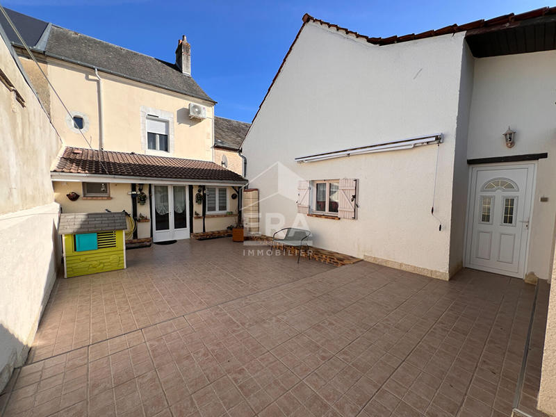 Maison - 90 m² - 4 pièces