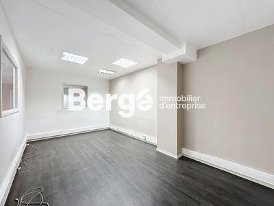 Local commercial - 302 m²