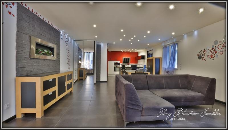 Maison traditionnelle - 175 m² - 7 pièces