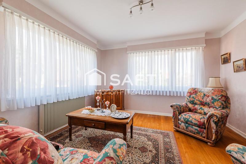 Maison - 203 m² - 8 pièces