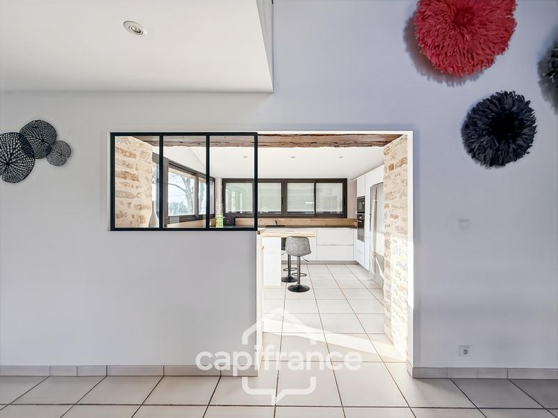 Maison - 298 m² - 10 pièces