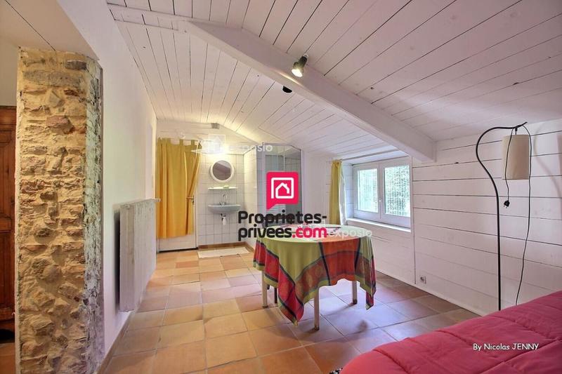 Maison - 266 m² - 7 pièces