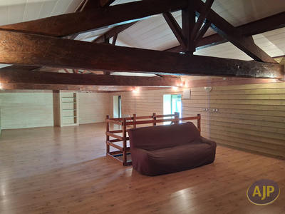 Maison - 227 m² - 5 pièces