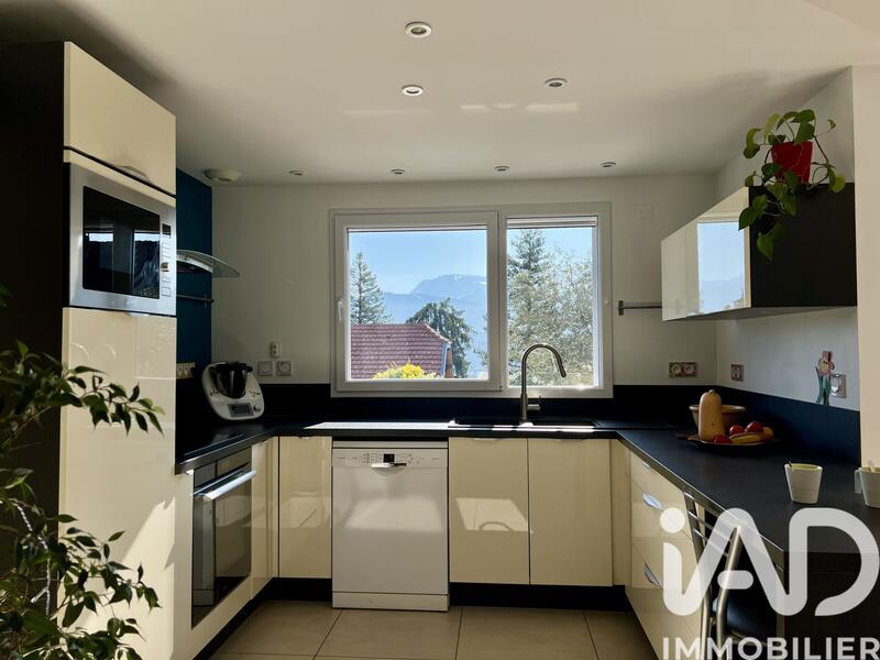 Maison - 120 m² - 5 pièces