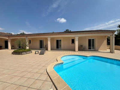 Maison - 167 m² - 9 pièces