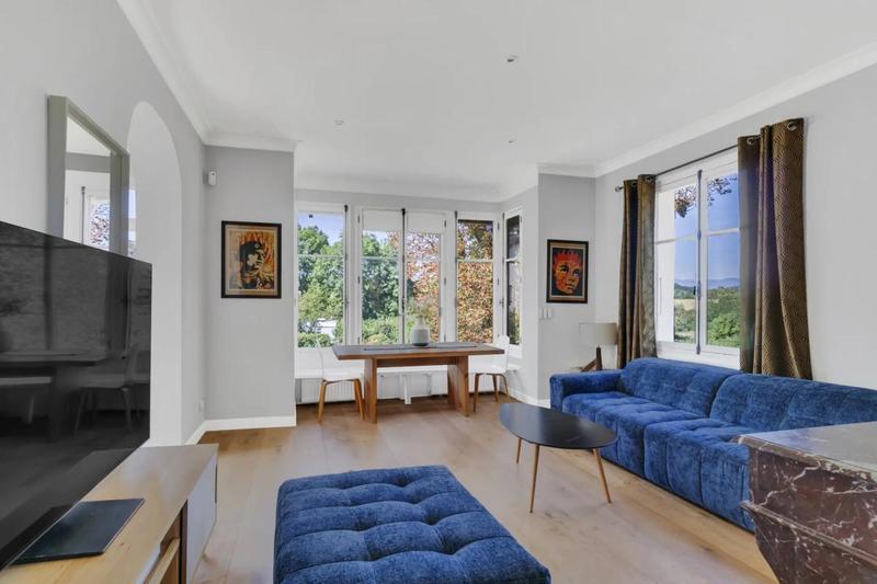 Demeure - 150 m² - 5 pièces