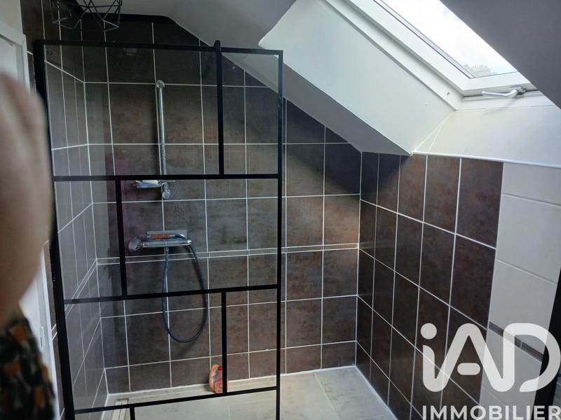 Maison - 240 m² - 8 pièces