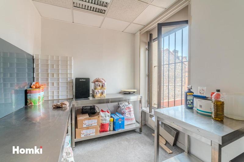 Local commercial - 130 m² - 5 pièces