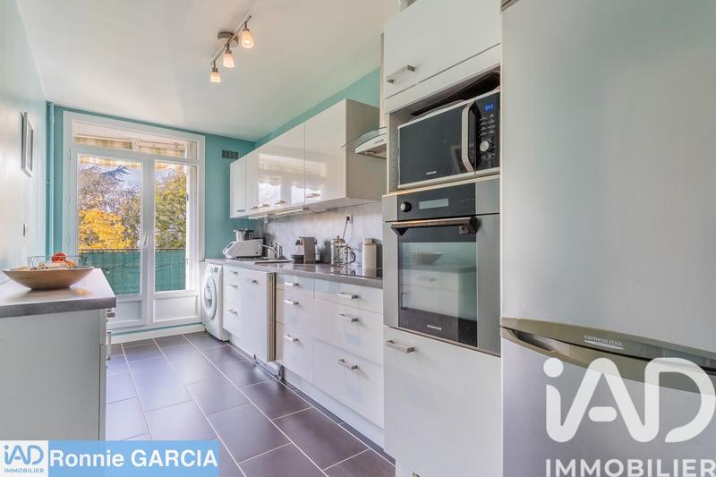 Appartement - 90 m² - 5 pièces