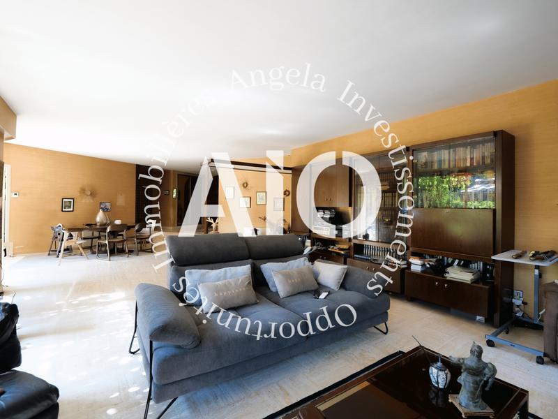 Maison - 200 m² - 5 pièces