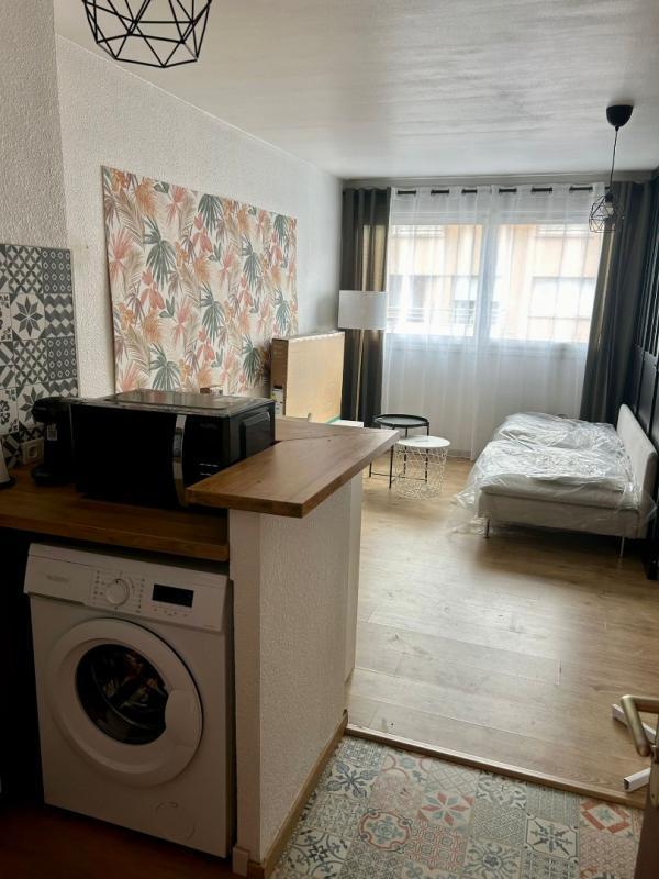 Studio - 25 m² - 1 pièce
