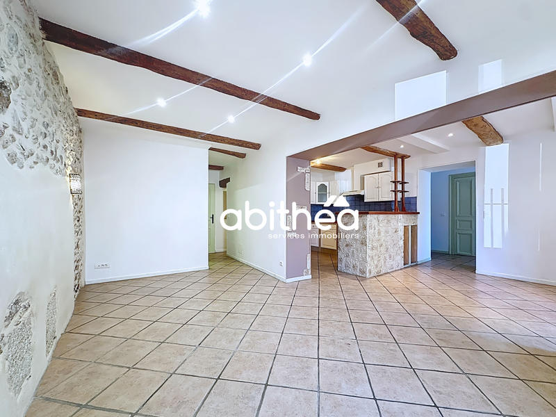 Appartement - 84 m² - 3 pièces