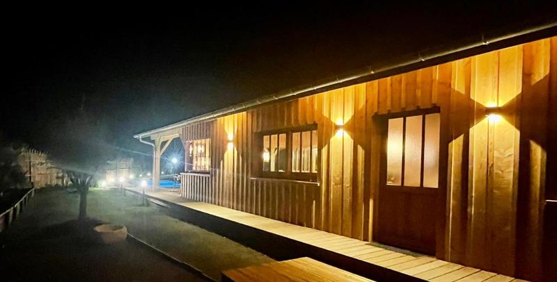 Propriété - 367 m² - 14 pièces