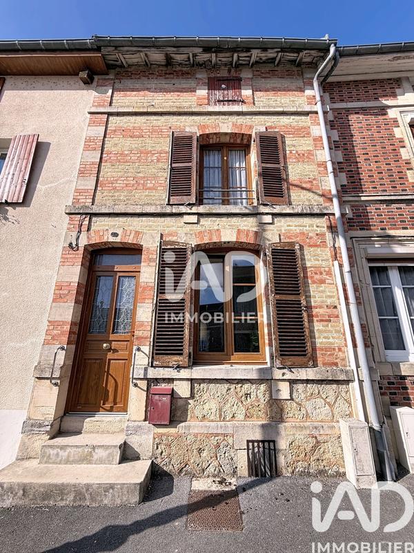 Maison - 90 m² - 3 pièces