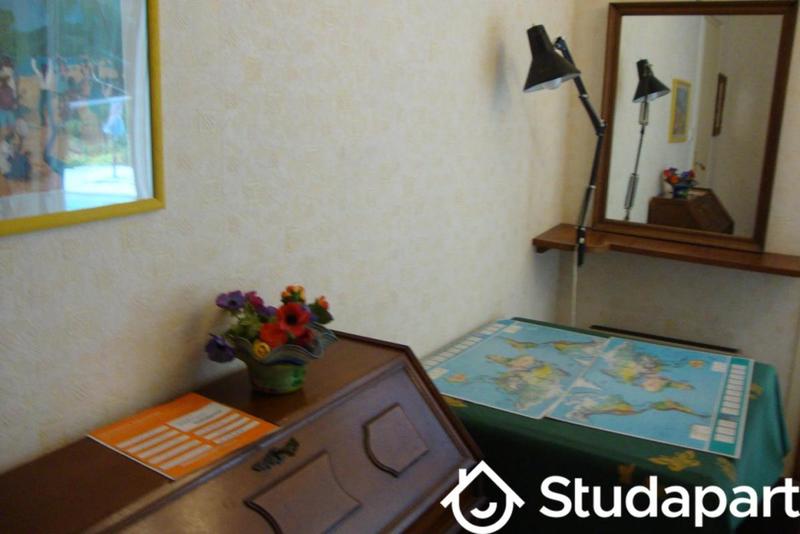 Chambre - 12 m² - 1 pièce