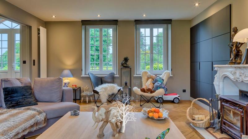 Demeure - 300 m² - 7 pièces