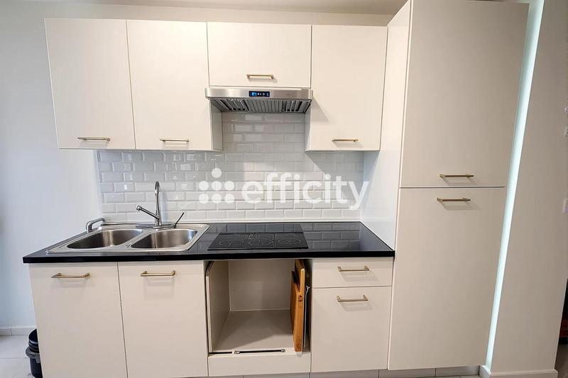 Maison - 85 m² - 5 pièces