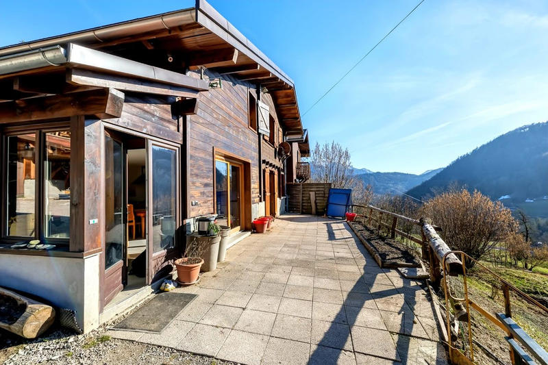 Maison - 90 m² - 6 pièces