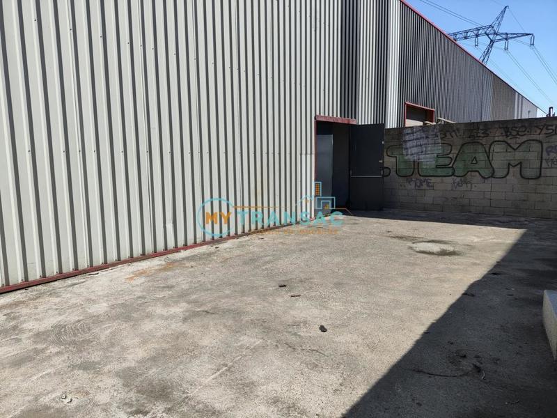 Local d'activités - 358 m²