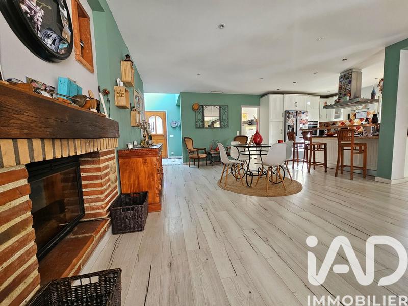 Maison - 255 m² - 9 pièces