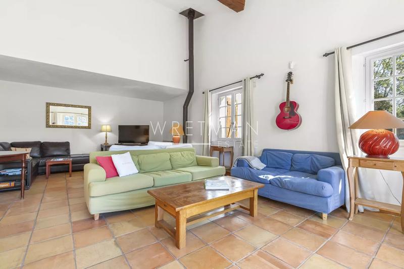 Villa - 208 m² - 6 pièces