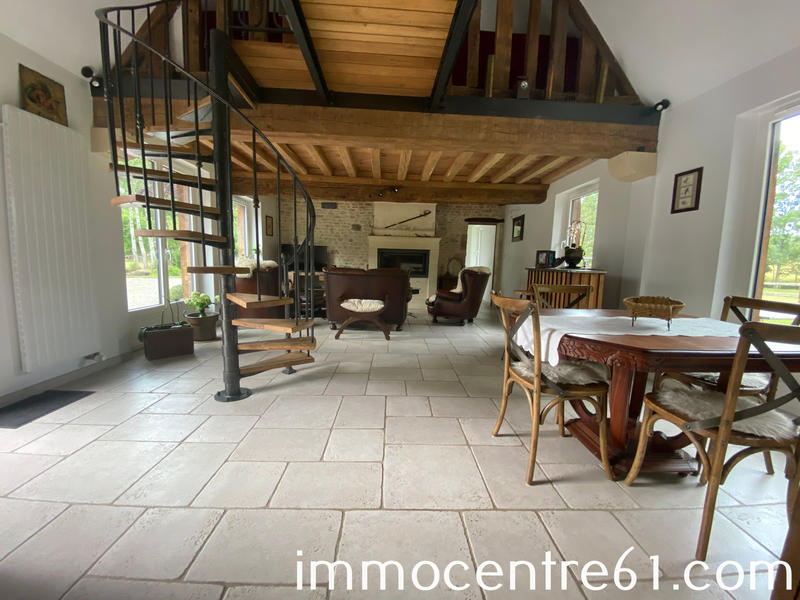 Maison - 160 m² - 6 pièces