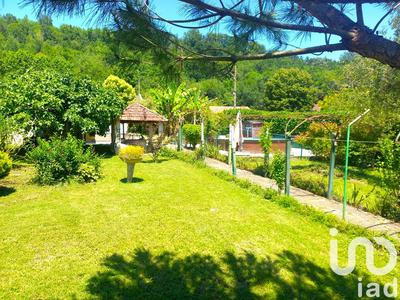 Maison - 161 m² - 8 pièces