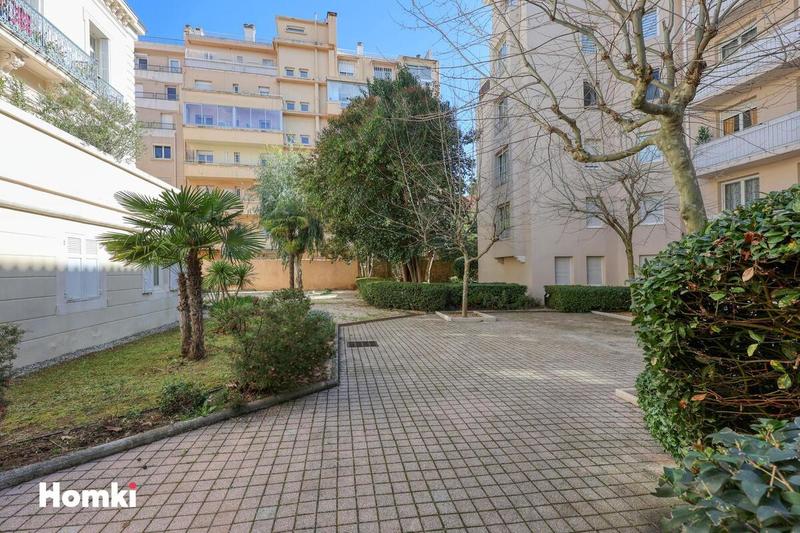 Studio - 25 m² - 1 pièce