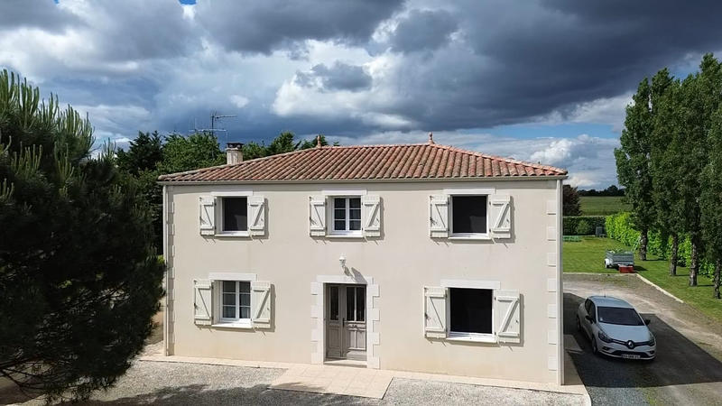 Maison - 152 m² - 5 pièces