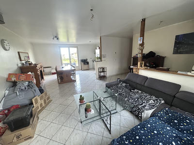 Maison - 99 m² - 5 pièces