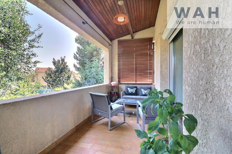 Maison - 195 m² - 8 pièces