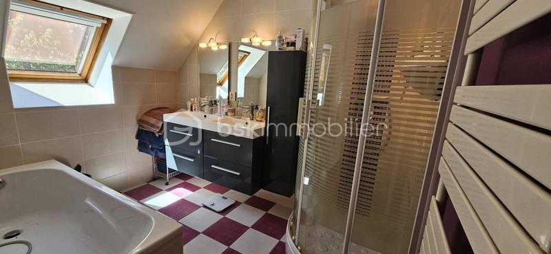 Maison traditionnelle - 159 m² - 6 pièces