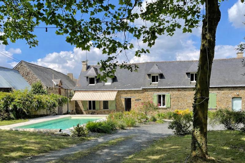 Maison - 201 m² - 7 pièces