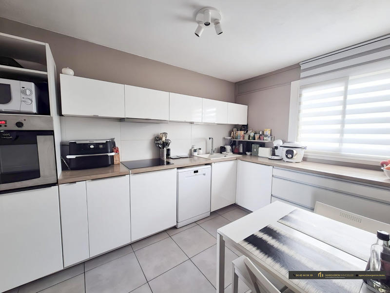 Appartement - 82 m² - 4 pièces