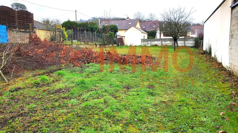 Terrain constructible - 855 m²
