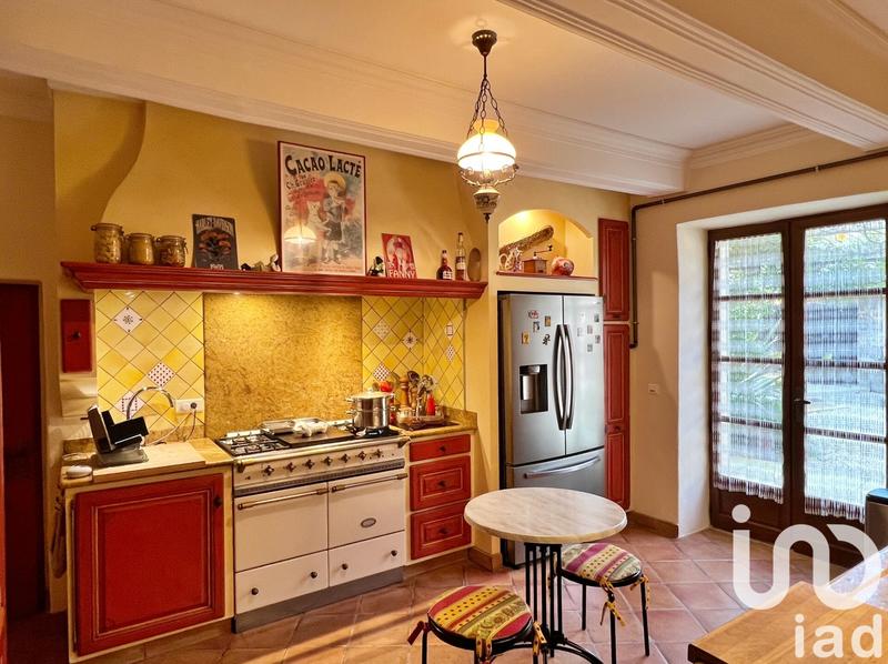 Maison - 400 m² - 10 pièces