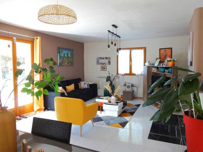 Maison - 98 m² - 5 pièces
