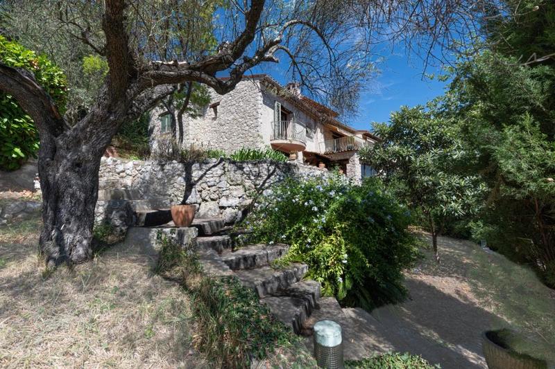 Villa - 309 m² - 7 pièces