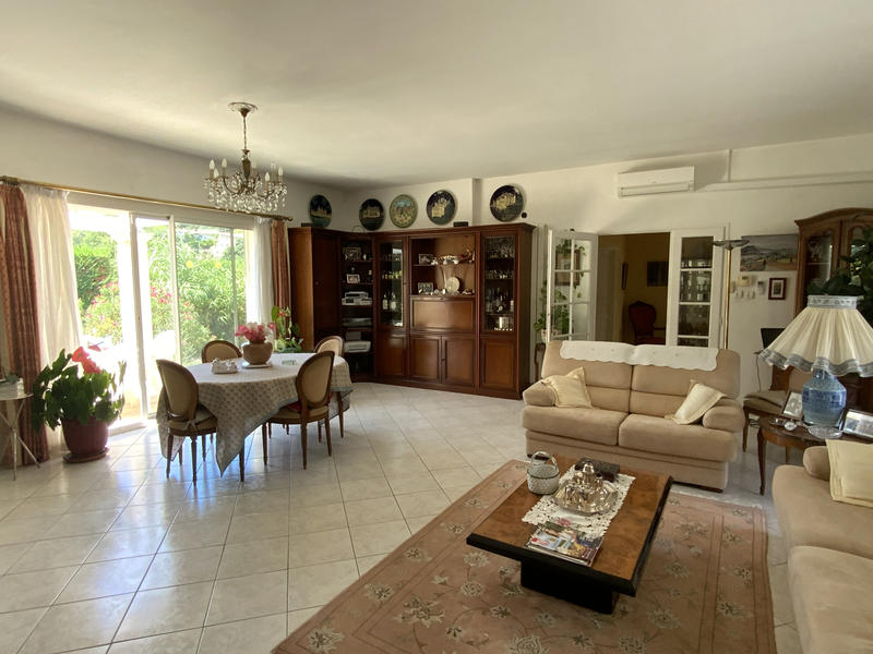 Maison - 167 m² - 5 pièces