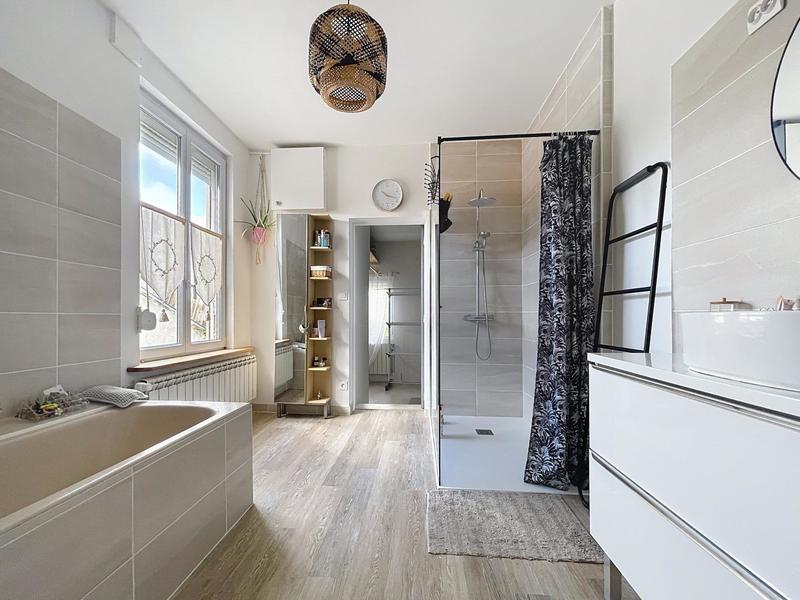 Maison - 136 m² - 6 pièces