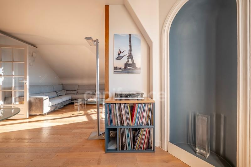 Appartement ancien - 129 m² - 6 pièces