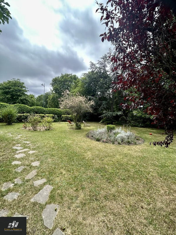 Appartement - 169 m² - 6 pièces